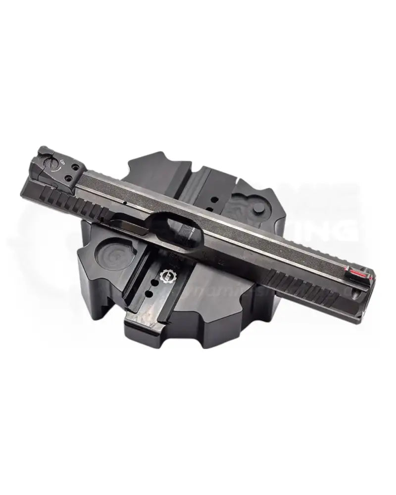 Eemann Tech CZ Bench Block - der Montageblock als praktische Werkzeugunterlage für die CZ Shadow 2