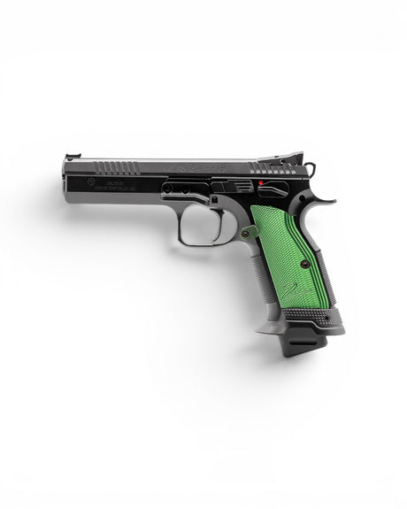 CZ TS 2 mit montiertem Eemann Tech Magazinboden +3 und Magazintrichter
