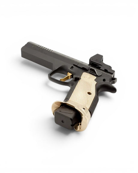 Eemann Tech Ultimate Magazintrichter aus Messing passend für die CZ Tactical Sport, CZ TS 2 inklusive Orange Varianten und für die CZ TS 3- Ansicht montiert auf einer CZ TS2