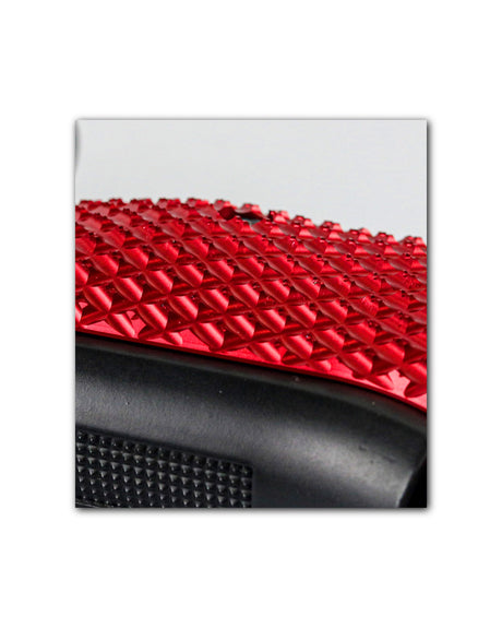 LOK Grips JAWS Textur Nahaufnahme auf CZ 75 – rote Aluminium-Griffschale mit scharfen Pyramidenzähnen montiert auf Pistole
