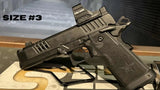 Grip Control Daumenauflage in Größe 3 montiert an einer Staccato 2011 mit Holosun Rotpunktvisier