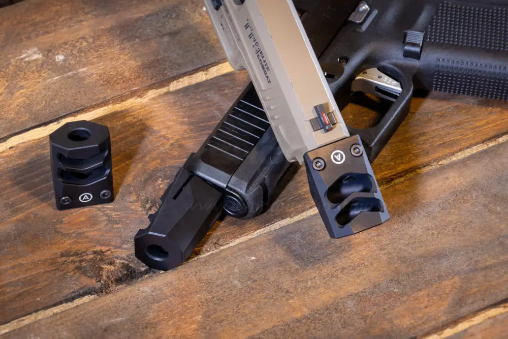 Armanov Kompensator für Pistolen im Kaliber 9mm mit 13.5x1 LH Gewinde oder 1 / 2 x 28 UNEF